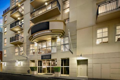 Melbourne Carlton Central Apartment Hotel Official - Hotel Overview and Location