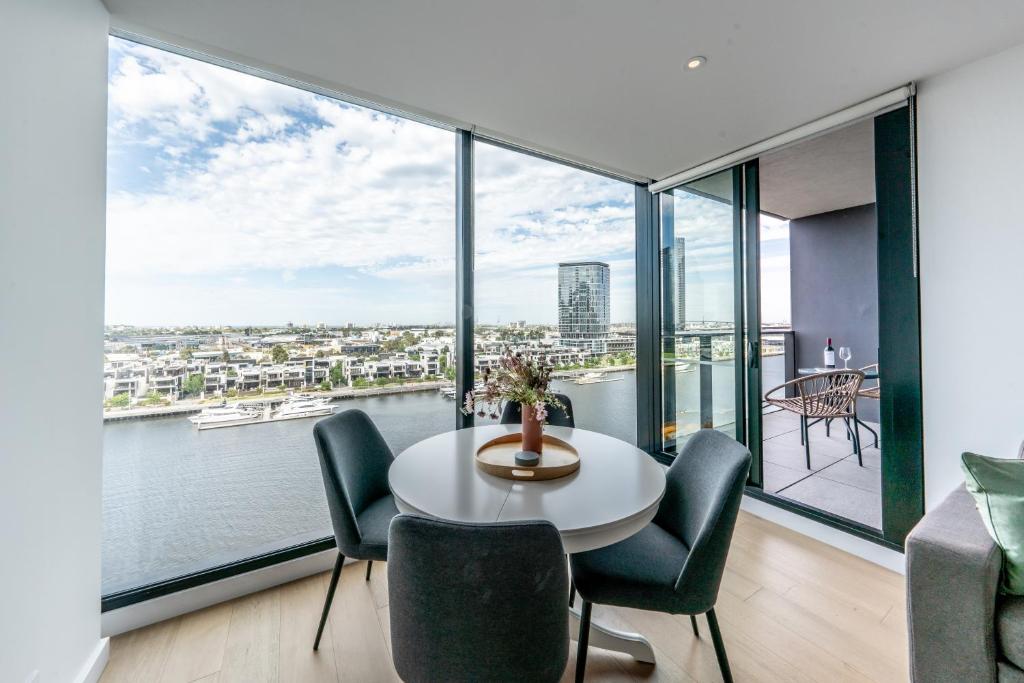 Melbourne Corporate Stays - Docklands Waterfront - Property Highlights