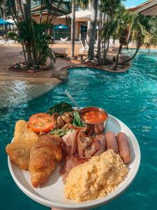 Mercure Darwin Airport Resort - Hotel Overview