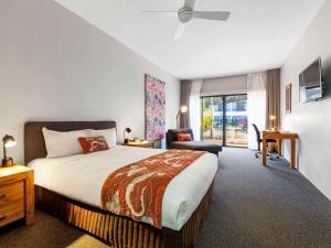 Mercure Kakadu Crocodile - Unique Crocodile-Shaped Retreat
