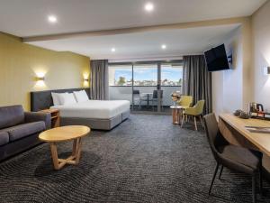 Mercure Melbourne Caroline Springs - Hotel Overview