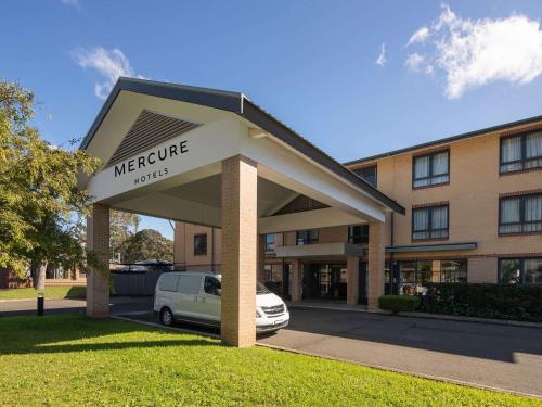 Mercure Sydney Macquarie Park - Location and Accessibility