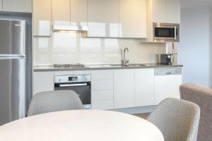 Meriton Suites Adelaide Street, Brisbane - Hotel Overview