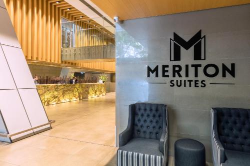 Meriton Suites World Tower, Sydney - Location and Accessibility