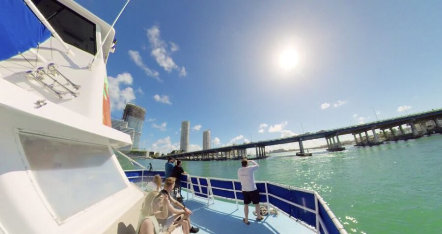 Miami: Iconic Celebrity Mansions and Biscayne Bay Boat Tour
