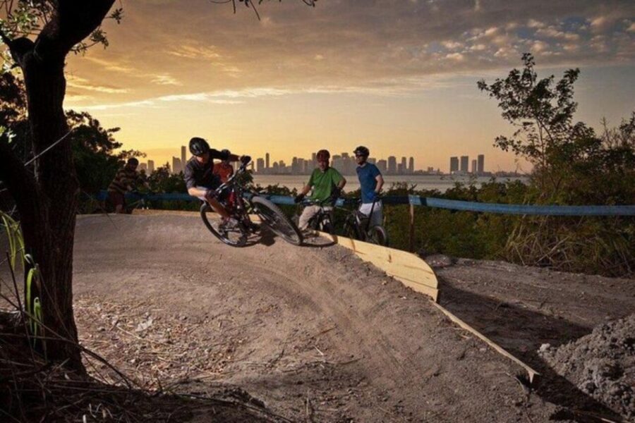 Miami: Mountain Bike Rental on Virginia Key Trails