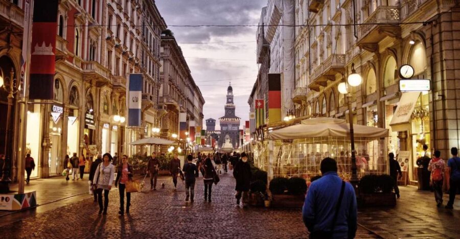 Milan by Night 2-Hour Walking Tour