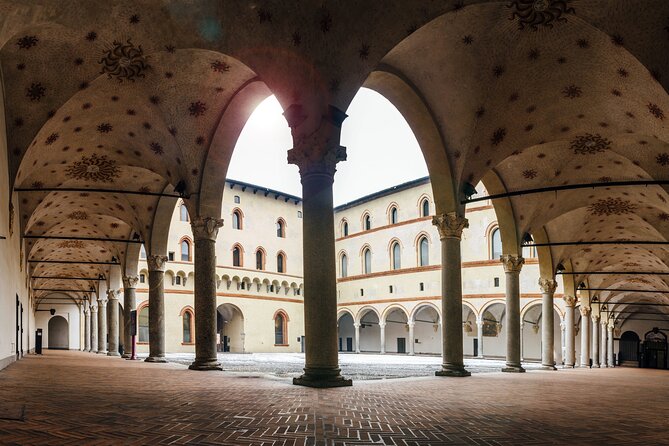 Milan: Highlights and Secret Treasures Walking Tour