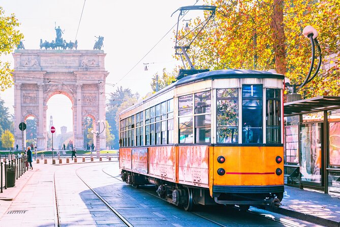 Milan: Small Group Guided Walking Tour