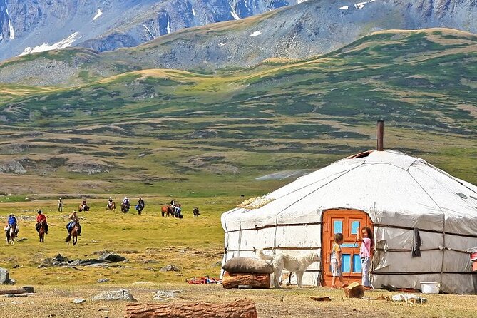 Mongolia Nomad Trek • 15-Day Mongolia