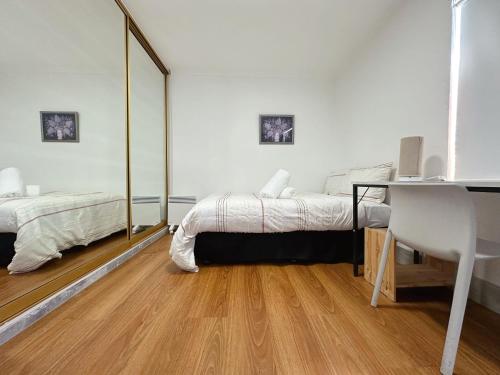 Montrose Double Bed Room Close to City - Location and Accessibility