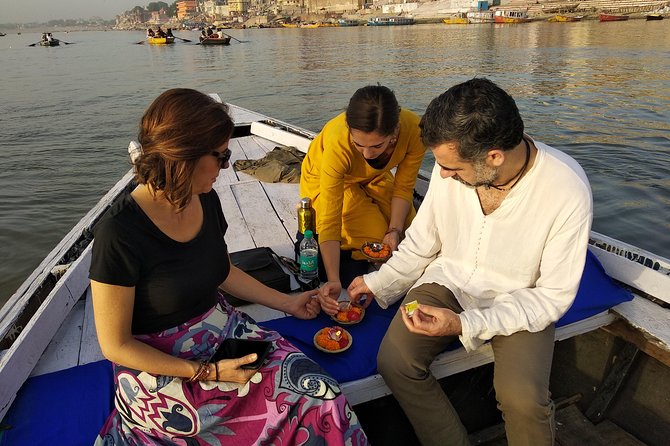Morning Boat and Old City Tour With Official Tour Guide in Varanasi