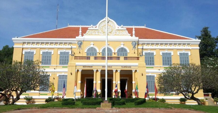 Morning Tuk Tuk: City, Handicrafts, Killing Field, Temples