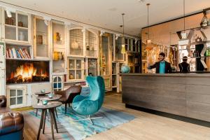 Motel One Amsterdam-Waterlooplein - Hotel Overview