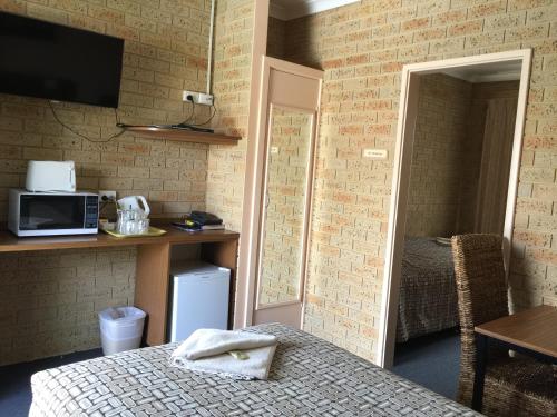 Mount Barker Valley Views Motel & Chalets, Western Australia - Property Overview