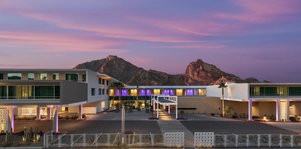 Mountain Shadows Resort Scottsdale - Location and Accessibility