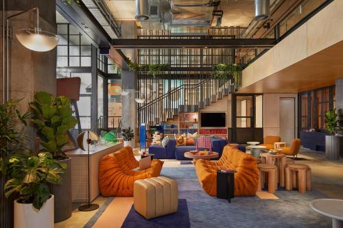 Moxy Sydney Airport - Hotel Overview