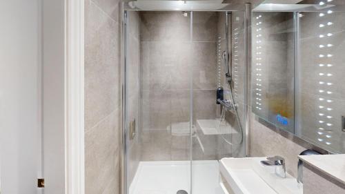 MSK Elite - Room Types and Accommodations