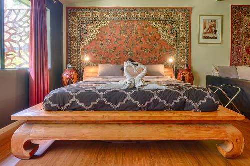 Mudstone Suites - Overview and Location