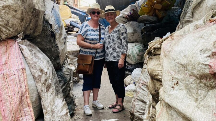 Mumbai: Private Exclusive Tour of the City and Slum Tour