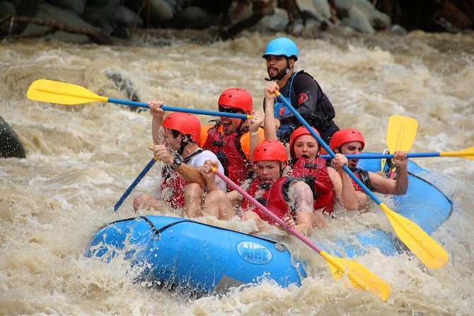 Naranjo River Rafting Class III IV – From Jaco