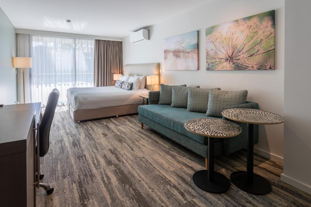 Narrabeen Sands Hotel by Nightcap Plus - Location and Accessibility