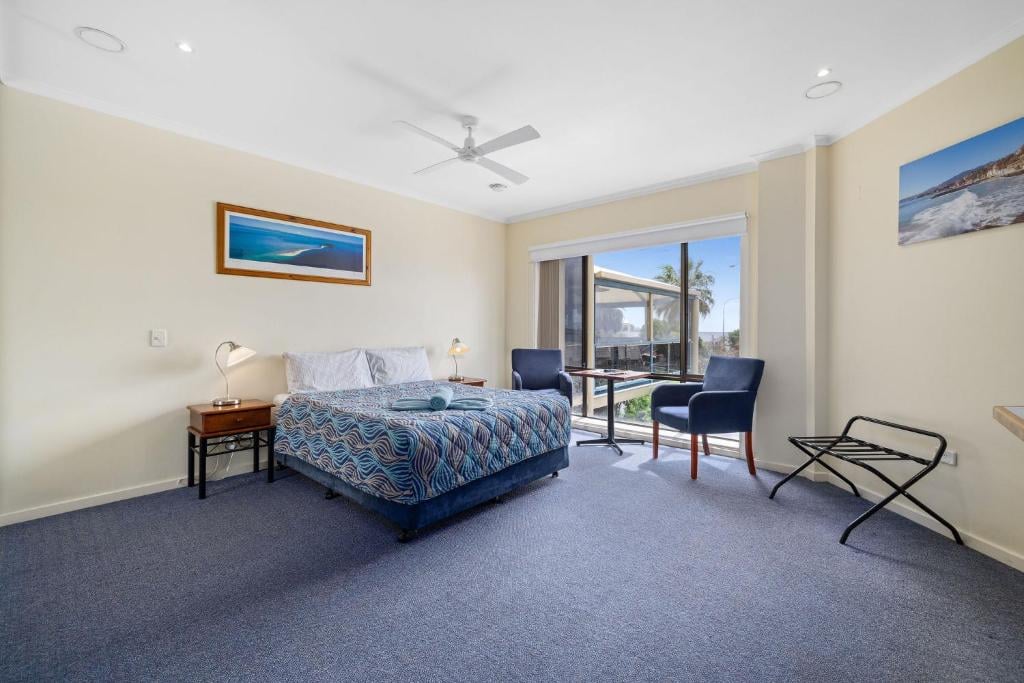Navigators Motel Review
