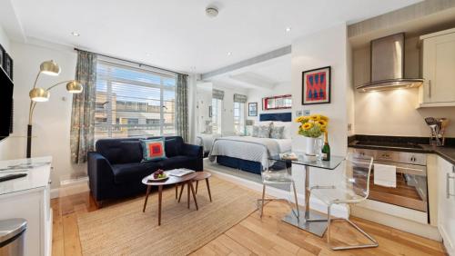 Nell Gwynn Chelsea Accommodation - Location and Proximity