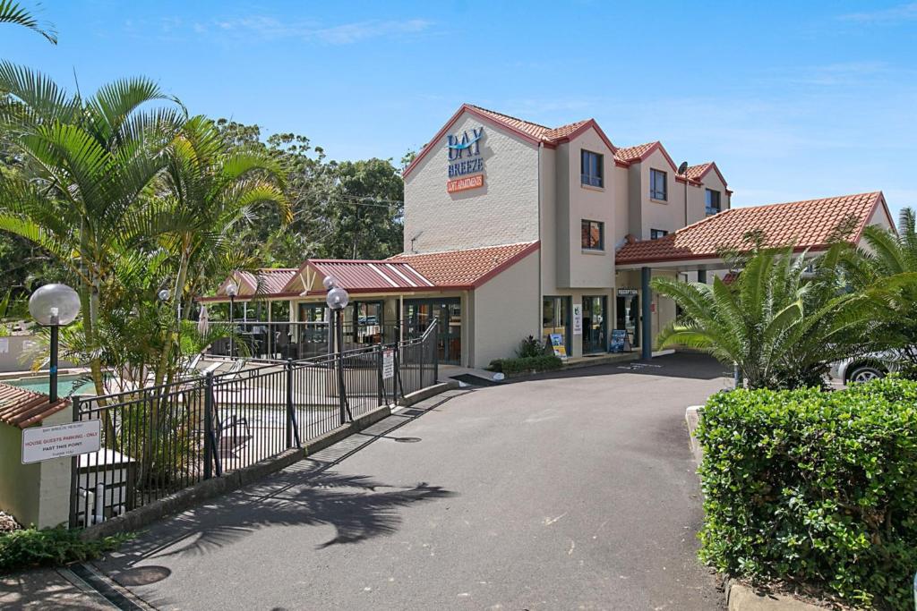 Nelson Bay Breeze Review