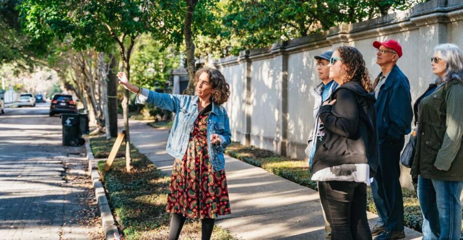 New Orleans: Garden District Guided Walking Tour