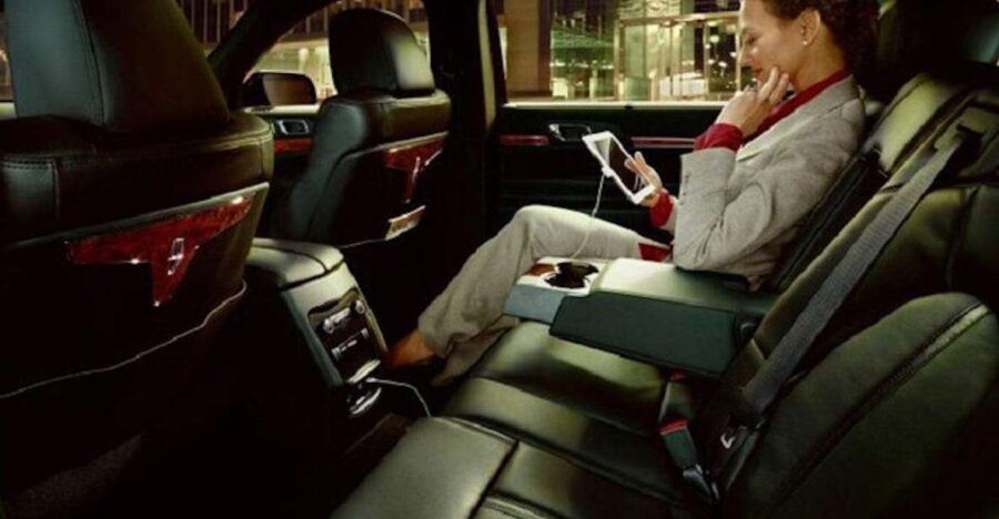 New Orleans Private Luxury Airport Transfer to Downtown - Service Overview