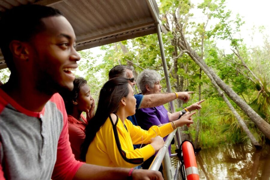 New Orleans: Swamp & Bayou Boat Tour With Transportation