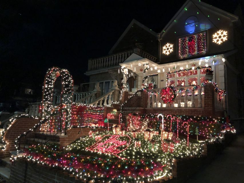 New York City: Dyker Heights Christmas Lights Tour