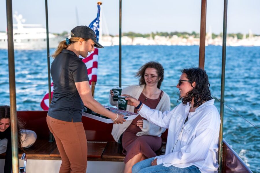 Newport: Yacht Sightseeing Cruise
