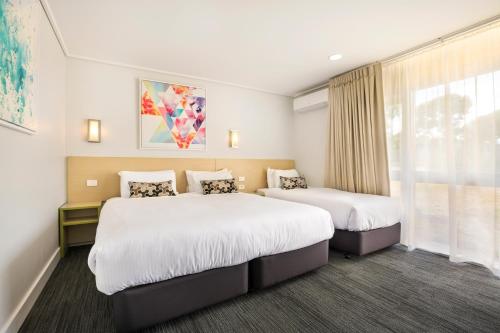 Nightcap at Coolaroo Hotel - Hotel Highlights