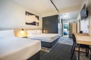 Nightcap at Keysborough Hotel - Overview of Hotel