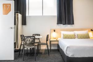 Nightcap at Seaford Hotel - Hotel Overview