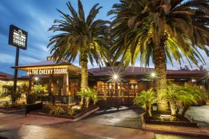 Nightcap at The Cheeky Squire - Overview and Location