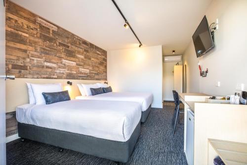 Nightcap at Westside Hotel - Hotel Overview