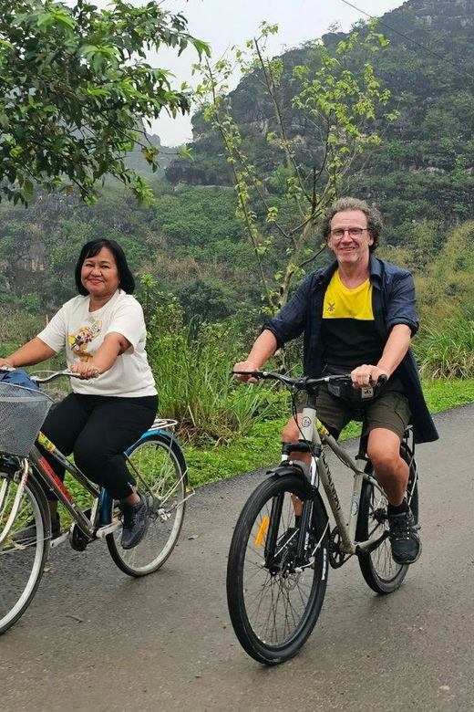 NINH BINH DAY TOUR: HOA LU & TAM COC WITH LOCAL GUIDE - Included Services