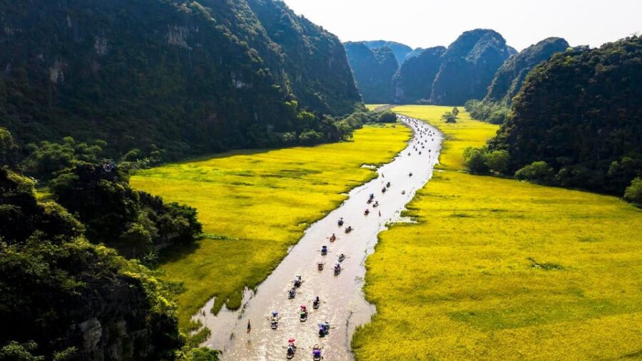 Ninh Binh: Hoa Lu and Trang an Day Tour With Limousine