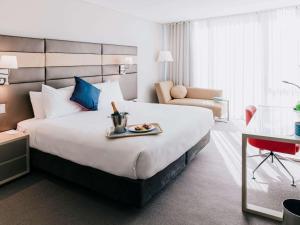 Novotel Newcastle Beach - Hotel Overview