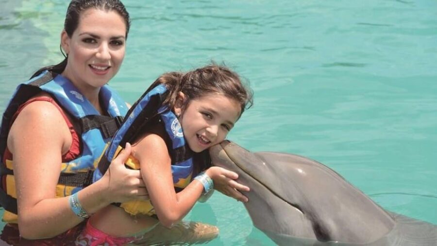 Nuevo Vallarta: Dolphin Encounter at Aquaventuras Park