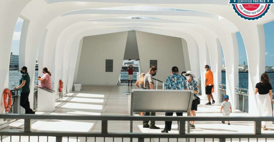 Oahu: Pearl Harbor, Arizona Memorial & Honolulu City Tour