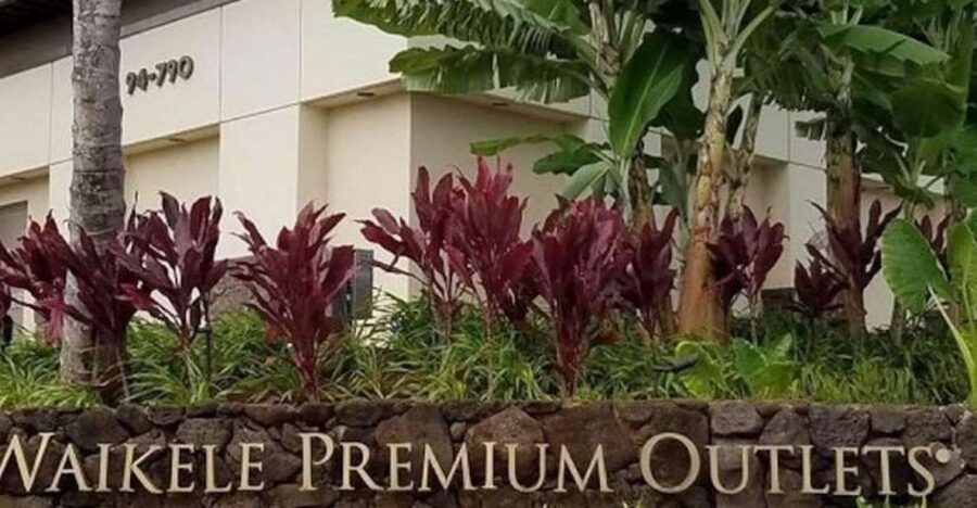 Oahu: Waikele Premium Outlets Roundtrip Bus From Waikiki