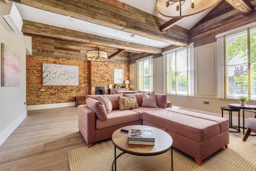 Oak & Poppy - Property Details
