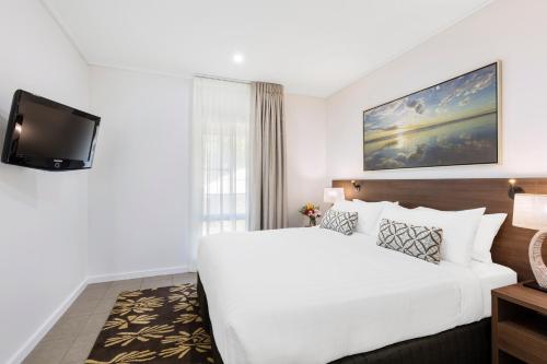 Oaks Cable Beach Resort - Location and Accessibility