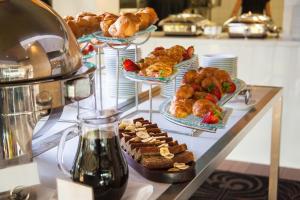Oaks Cypress Lakes Resort - Location and Accessibility