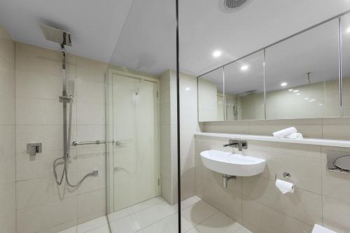 Oaks Darwin Elan Hotel - Hotel Location and Positioning