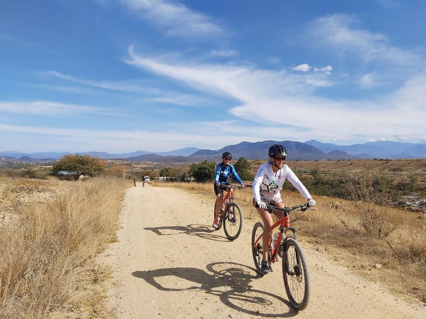 Oaxaca: Valley Mountains and Jalapilla Half Day Tour